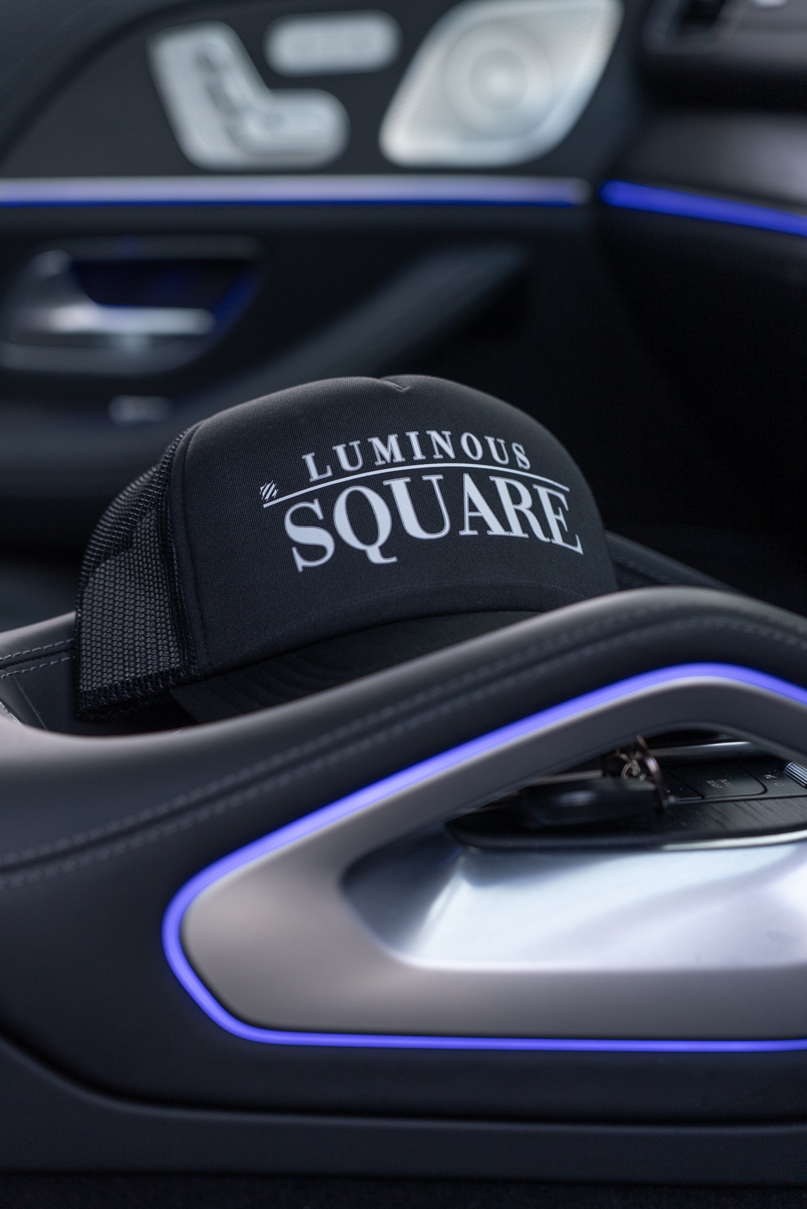 STAPLE CAP - BLACK/WHITE